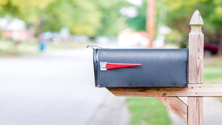 mailbox flag down - threaller